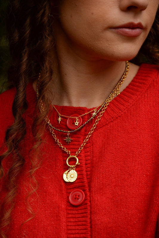 GOLD STAR CHARM NECKLACE