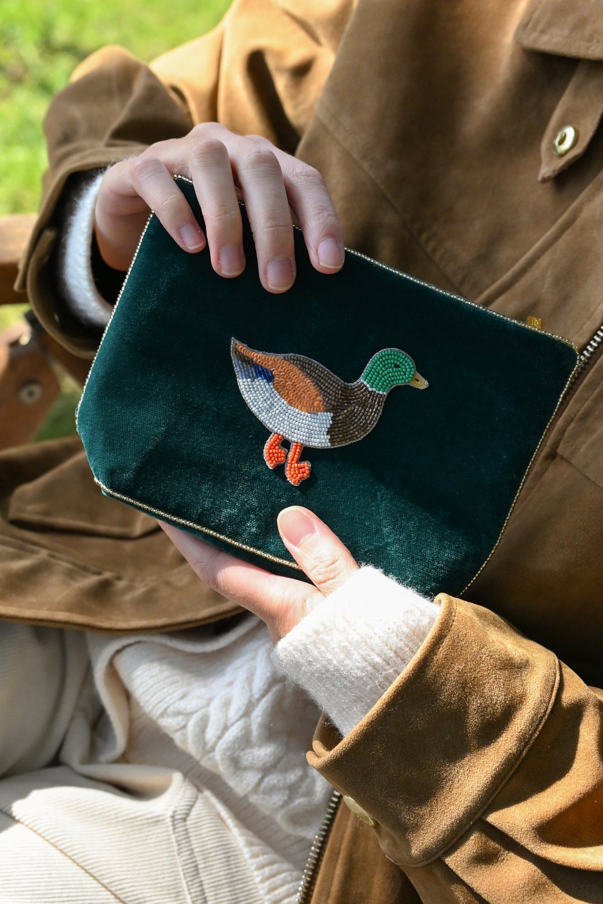 LITTLE DUCK ON GREEN MEDIUM POUCH