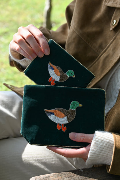LITTLE DUCK ON GREEN MEDIUM POUCH