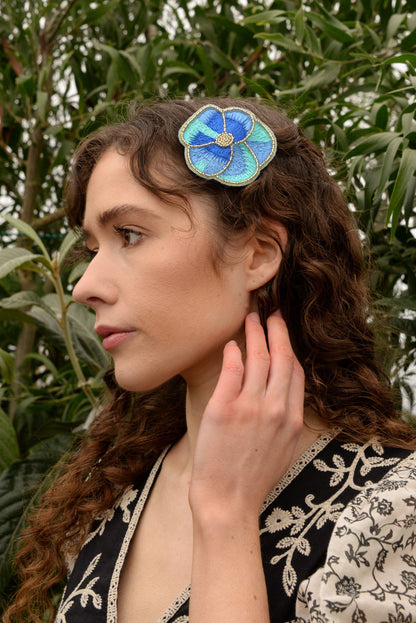 BLUE PANSY BEADED HAIRCLIP
