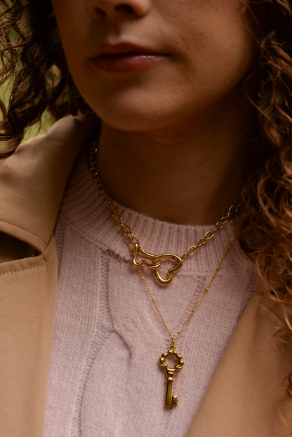 GOLD HEART CHUNKY CHAIN NECKLACE