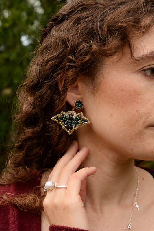 HALLOWEEN SPARKLY BAT BEADED EARRINGS