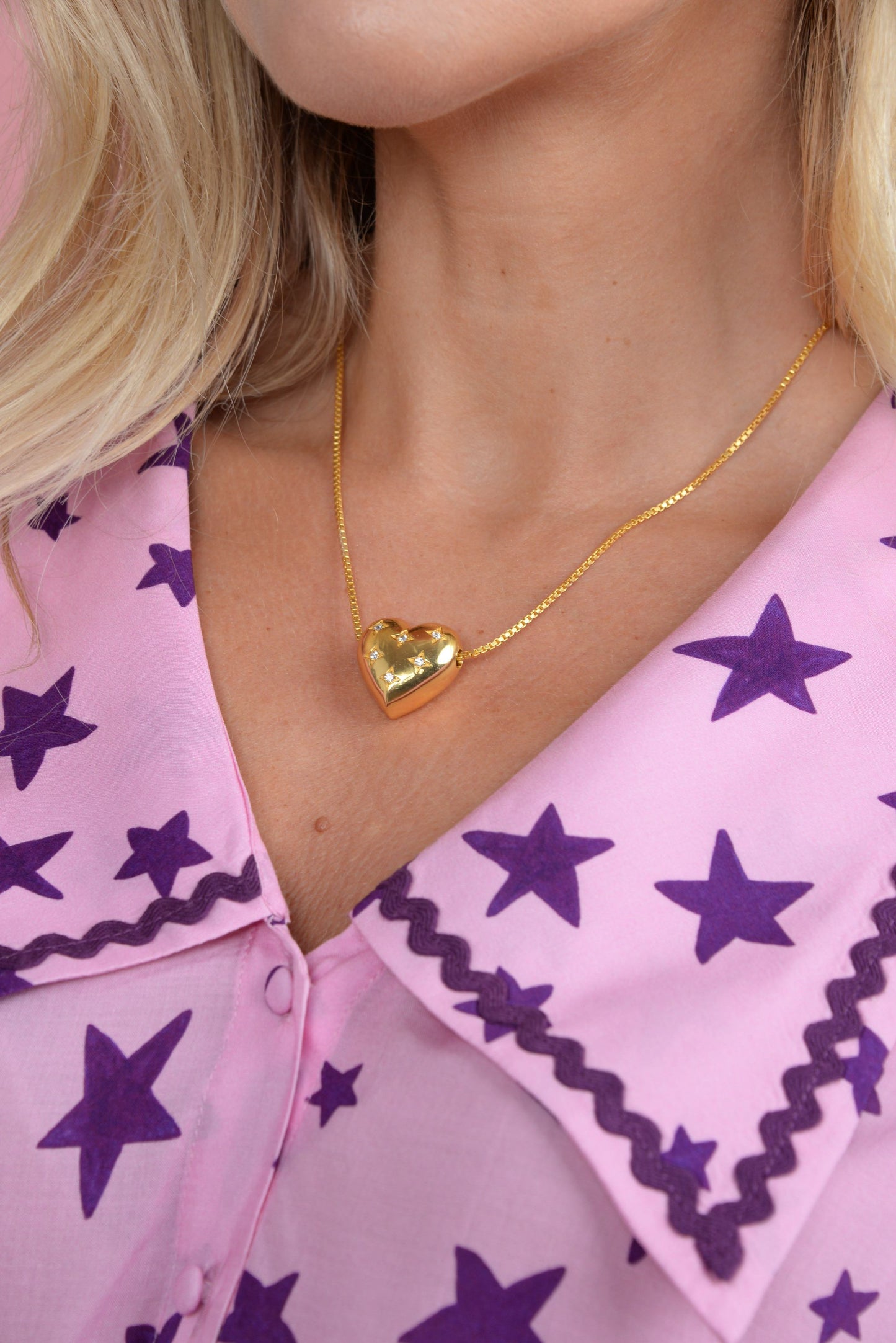 CHUNKY HEART CZ EMBOSSED NECKLACE