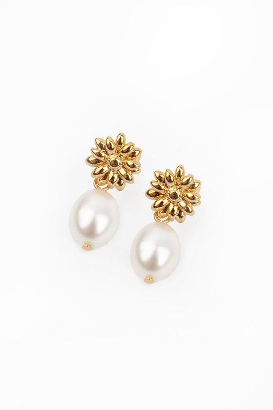 GOLD FLOWER AND PEARL DROP EARRING