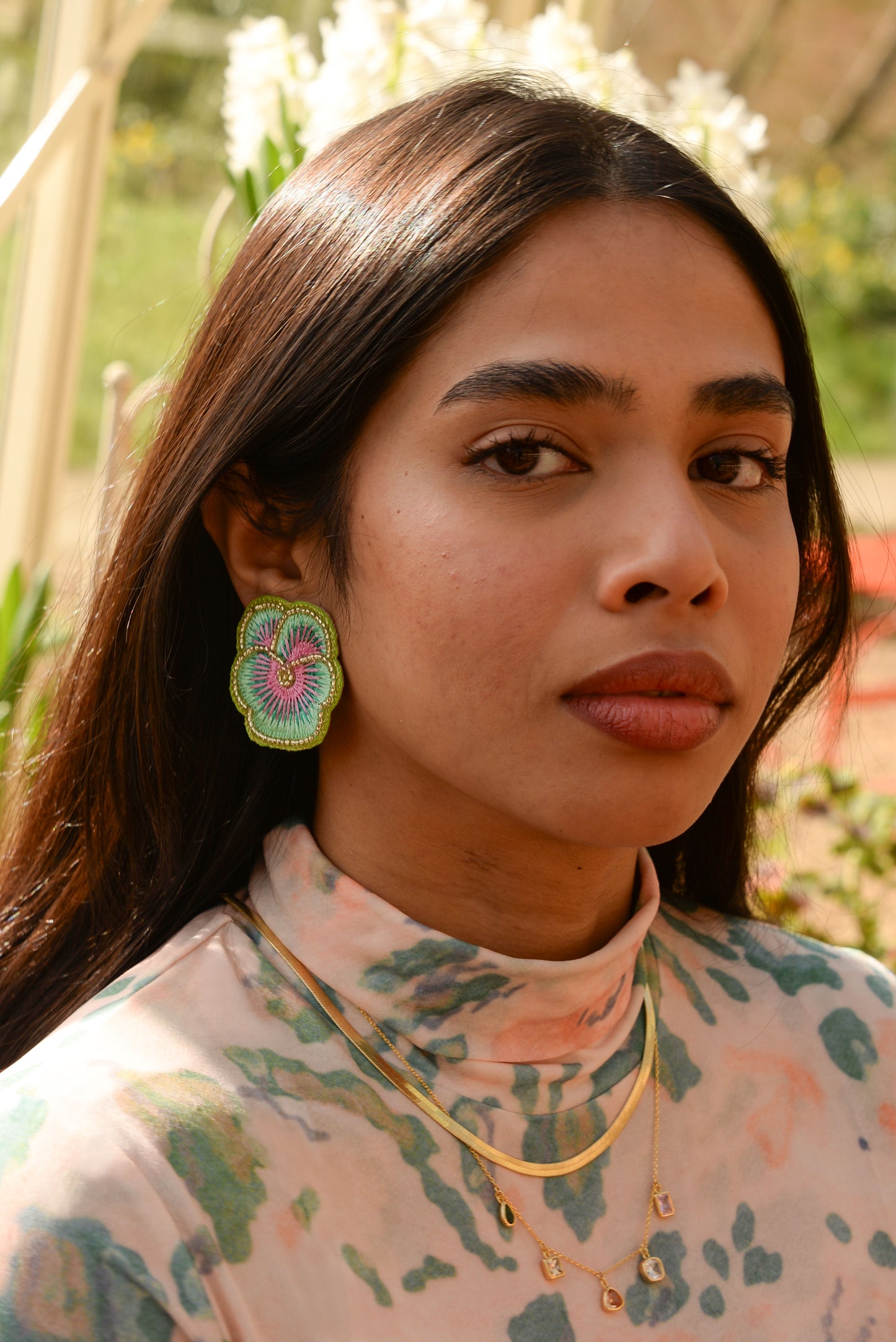 MINT GREEN PANSY STUD BEADED EARRINGS
